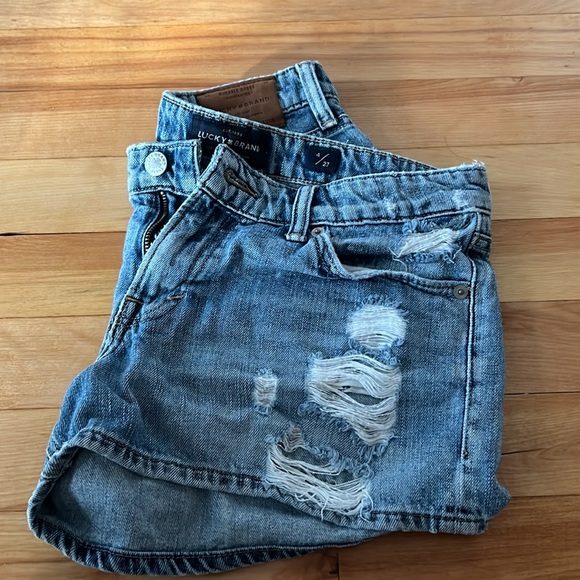 Lucky Brand Pants - LUCKY BRAND Women’s Ripped Jean Shorts